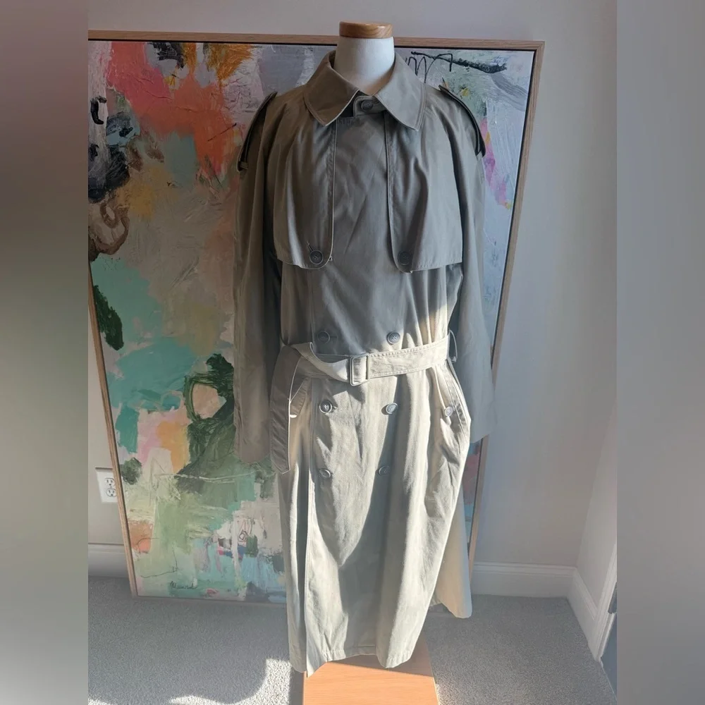 London Fog Classic Beige Trench Coat Gold Lining Tie Belt Timeless